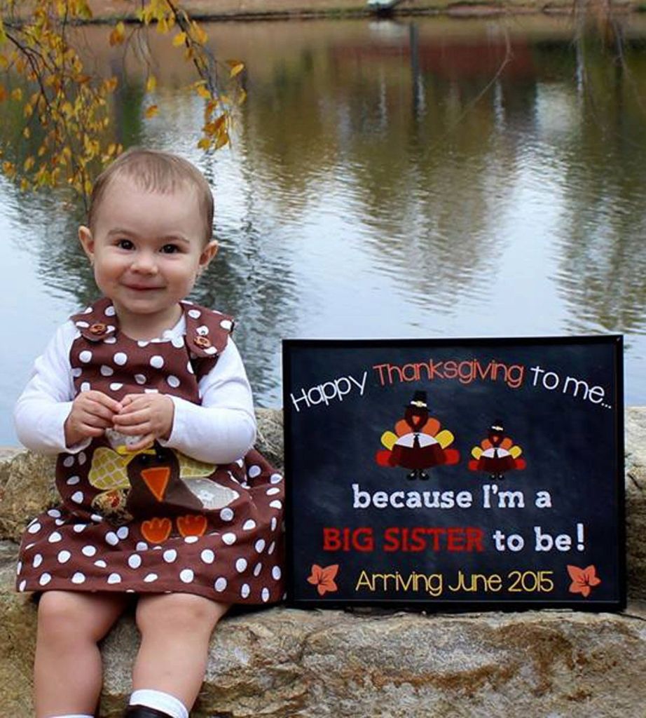 Thanksgiving-Pregnancy-Announcement-Fall-Sibling-Big-Sister
